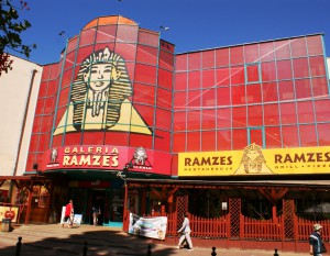 JR HOLDING S.A. sprzedaje galerię w Zielonej Górze