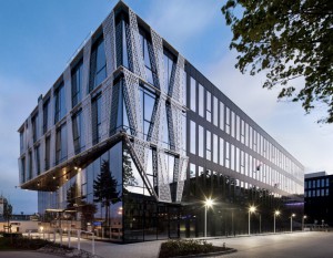 Colliers zarządcą dwóch biurowców