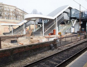 Szczecin Główny z windami i kładką