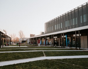 [Warszawa] Budowa Vis à Vis Wilanów zakończona