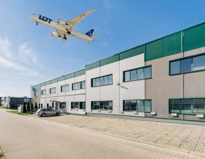 [Warszawa] Park logistyczny obok lotniska z nowym najemcą z branży transportowej