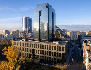 [Warszawa] Atlas Ward przebuduje biurowiec V Tower