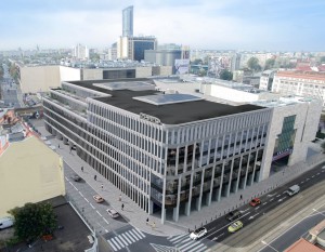 Budowa Retro Office House nabiera tempa