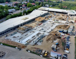[Dolnośląskie] Największy park handlowy w rejonie Karpacza na ukończeniu