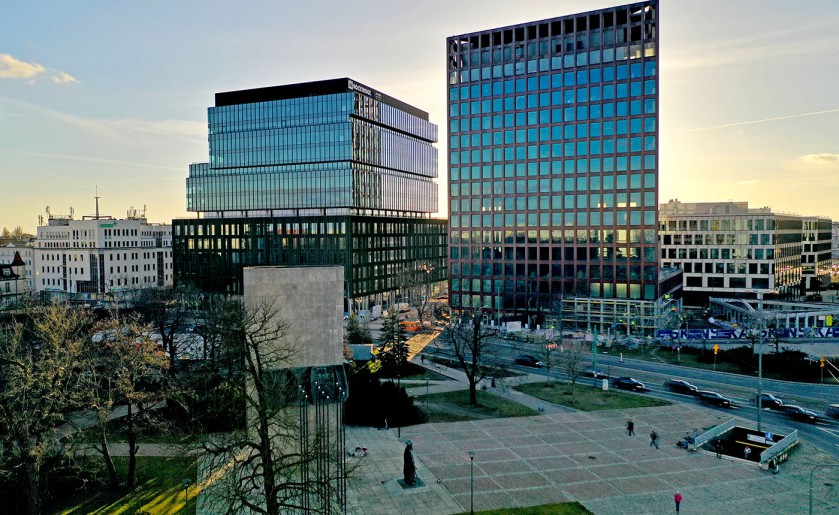 [Poznań] Kompleks Nowy Rynek zyskał kolejny biuowiec