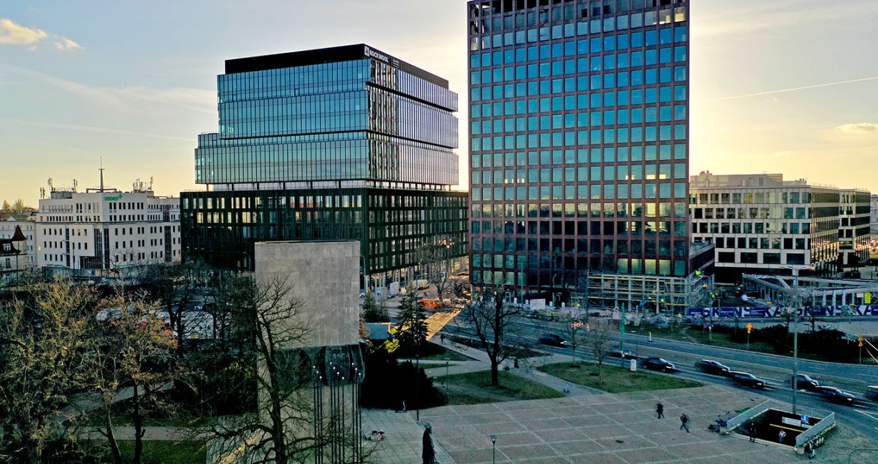 [Poznań] Kompleks Nowy Rynek zyskał kolejny biuowiec
